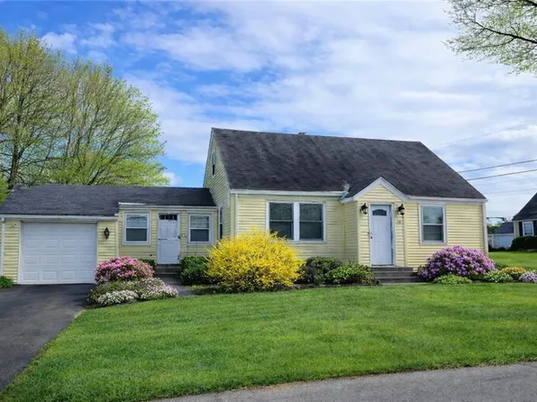 24 Wilson Ave, Johnston, RI 02919