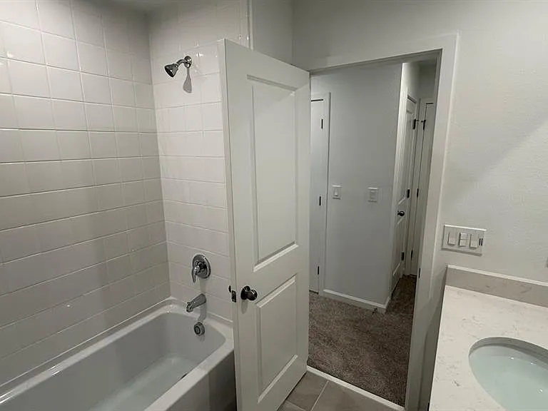 1350 Tarflower Dr — Photo 18