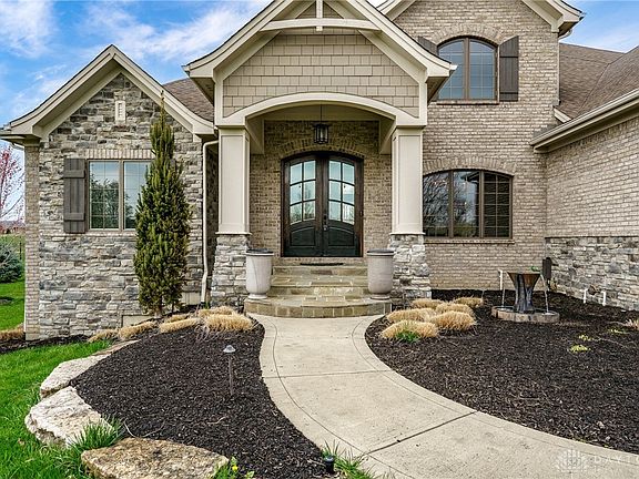 3rd image of 670 Grand Wood Ct