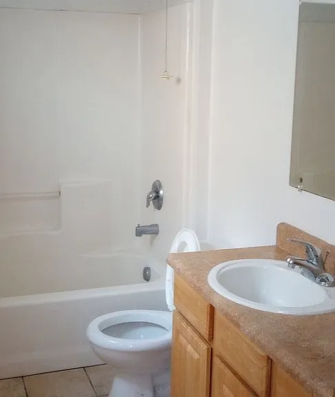 Vessey Park Apartments — Photo 35