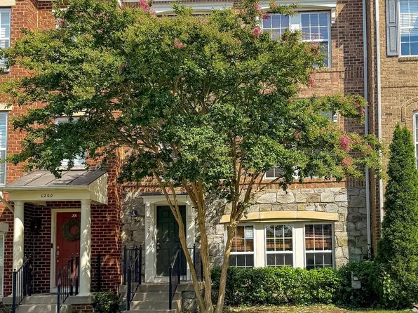 1202 Ellis Ave, Fredericksburg, VA 22401
