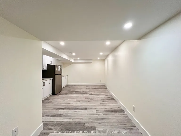 99 Tansley Cres — Photo 37