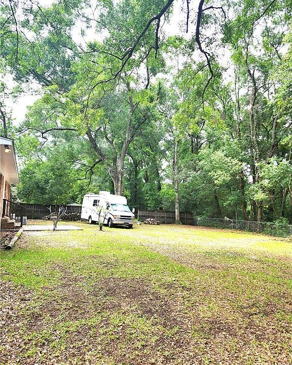 2nd image of 3105 Grishilde Dr
