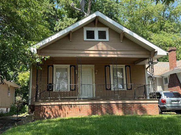 2241 Yale Blvd