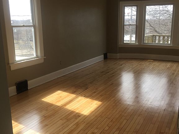 4th image of 2720 N Palmer St #1