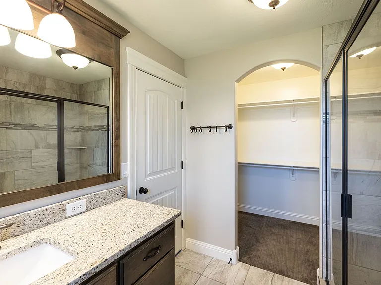 303 S Park Ave — Photo 16