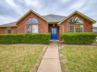 1140 Barrington Dr, Desoto, TX 75115