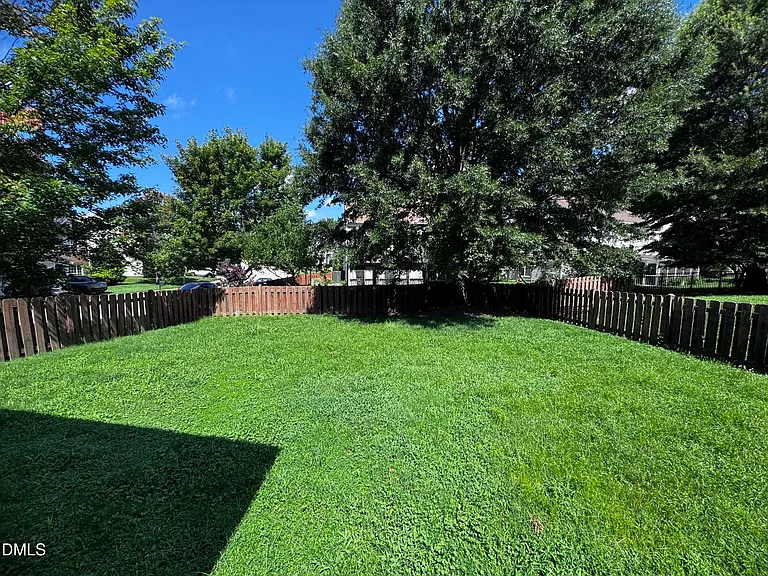 3303 Colorcott St — Photo 18