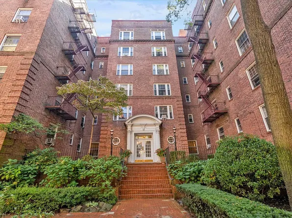117-01 Park Ln S Unit #d5d, Kew Gardens, NY 11418