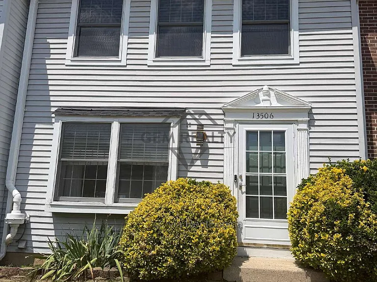 13506 Bentley Cir — Photo 13