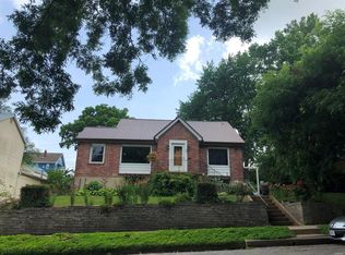 210 W 3rd St, Hermann, MO 65041