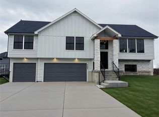 14078 S Landon St, Olathe, KS 66061