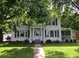 402 Crescent Dr, Middletown, IA 52638