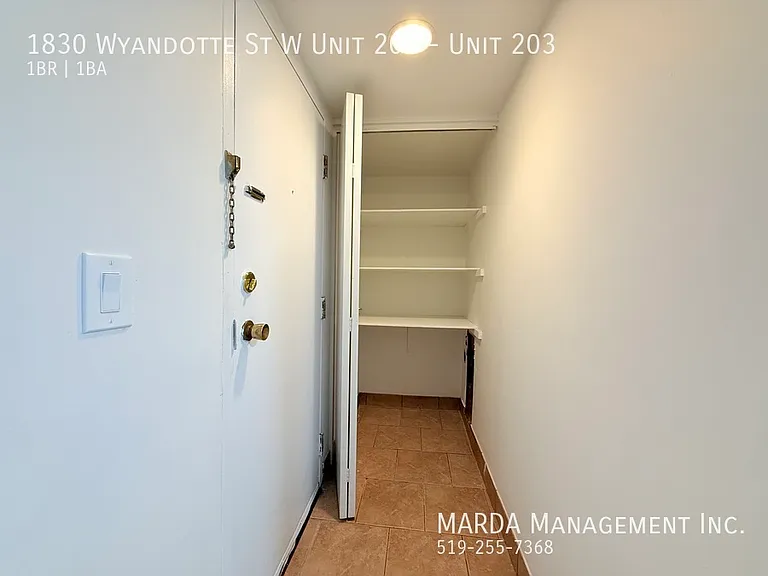 1830 Wyandotte St W #203 — Photo 22