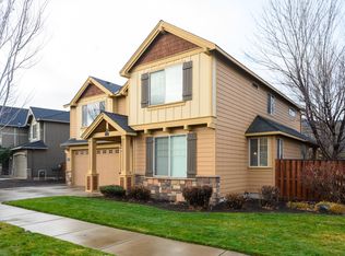 577 NW 28th St, Redmond, OR 97756