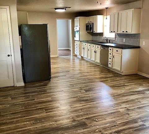 5th image of 1015 Kings Ln