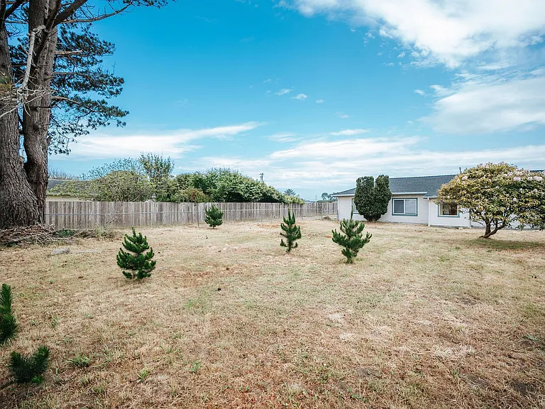 691 School Rd — Photo 3