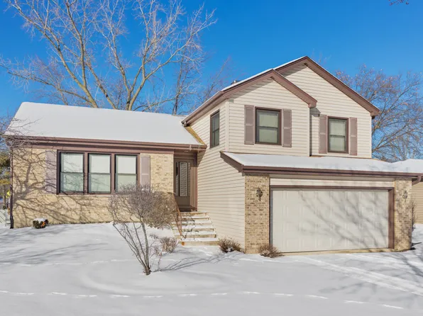 1490 Haar Ln, Elk Grove Village, IL 60007