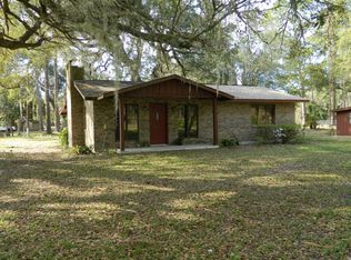 100 Browns Fish Camp Rd, Crescent City, FL 32112