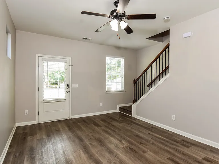 69 Howard Ave NW — Photo 6