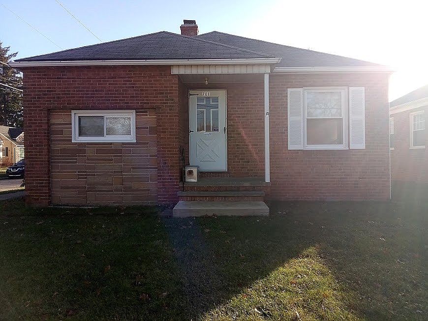 1st image of 701 Tuxedo Ave