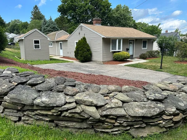 86 Bailey St, Worcester, MA 01602