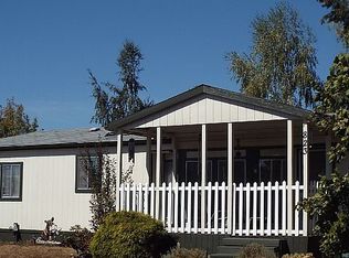 823 E 8th St, Molalla, OR 97038