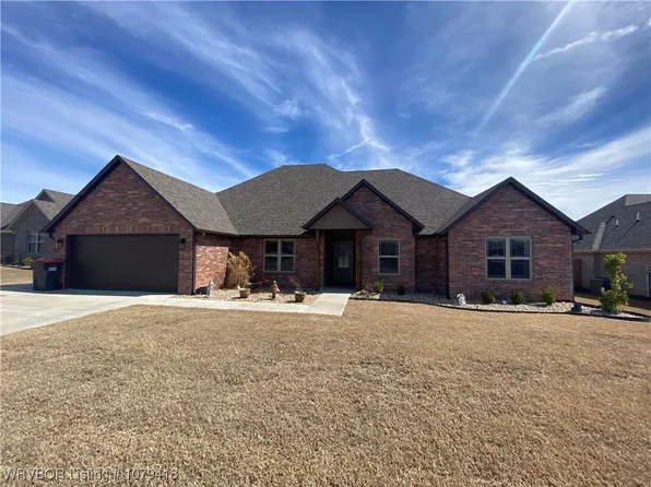 1020 Partridge Pl, Barling, AR 72923