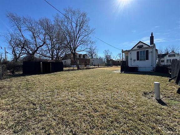 5th image of 925 Elias Ave
