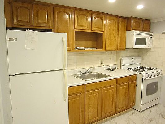 1st image of 157 Clifton Pl #A1