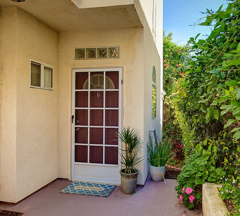 1st image of 4308 Whitsett Ave APT 6