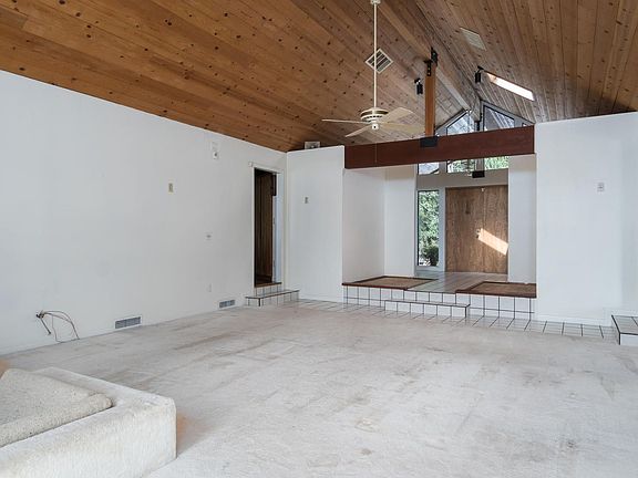4th image of 5209 Reservation Rd