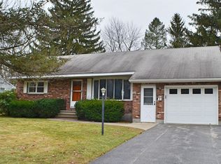 1062 Day Rd, Schenectady, NY 12303