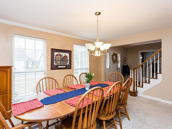 2nd image of 2729 Towne Crest Dr