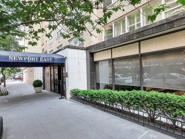 370 East 76th Street C1208 image 3 of 5