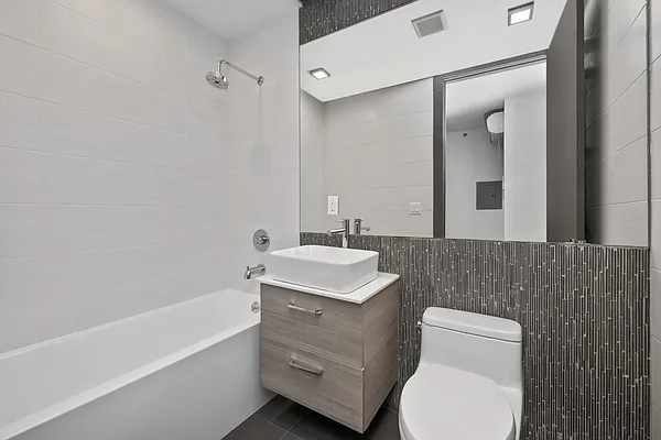 Rented by Compass | media 10