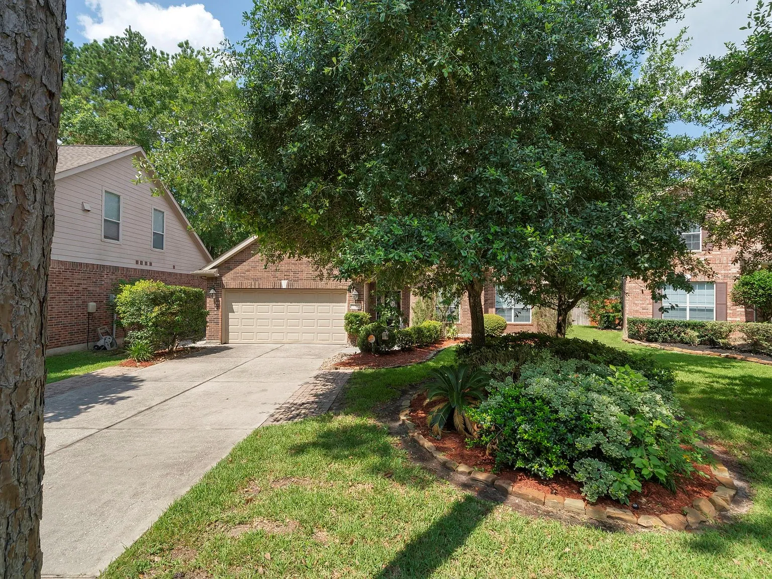 4 bed, 2.0 bath, 2506 sqft, $3,100 — Photo 4