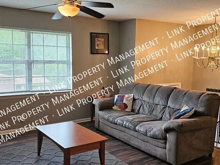 2433 Meade Cir — Photo 23