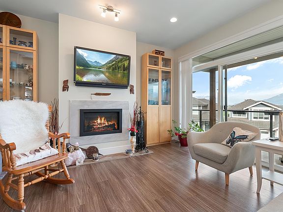 4th image of 50634 Ledgestone Pl #41