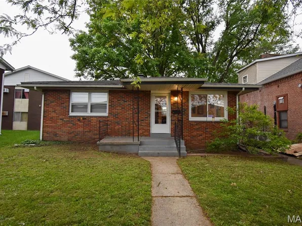 1304 Main St, Highland, IL 62249
