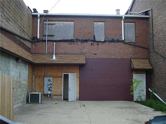 3rd image of 109 N Mercer St