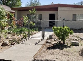 190 Rosedale Dr, Independence, CA 93526