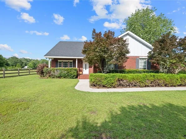 6123 Ranch Rd E, Grand Bay, AL 36541