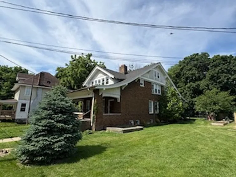 1833 N Wisconsin Ave — Photo 3