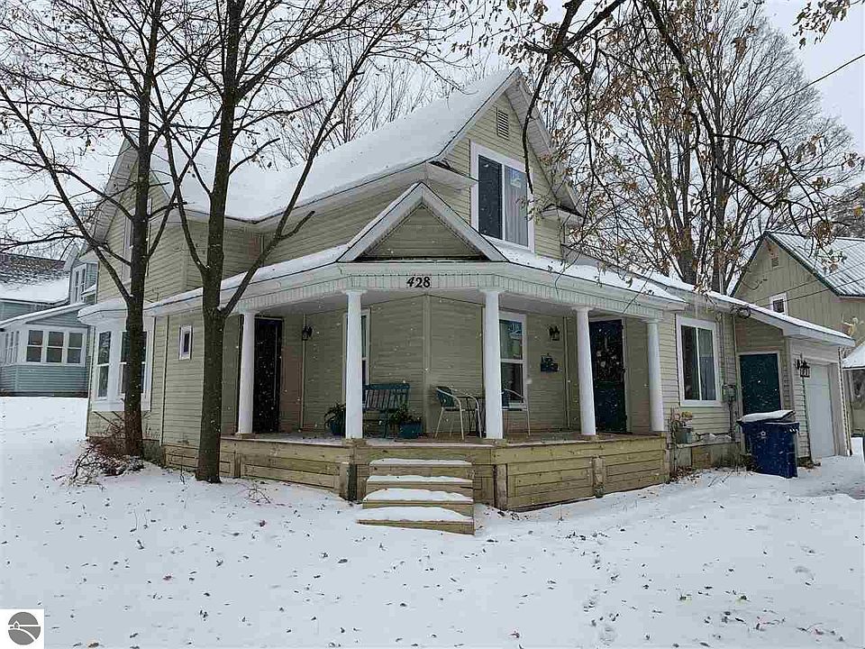 1st image of 428 E Pine St