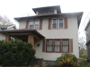 762 Leonard St NE, Grand Rapids, MI 49503