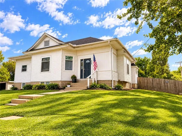 304 N Main St, Leeton, MO 64761
