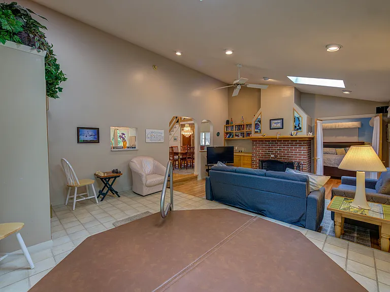 90 Chestnut Rd — Photo 11