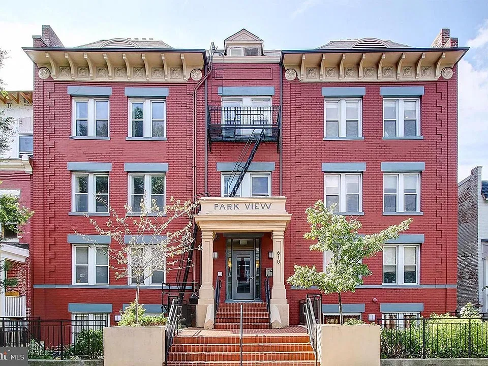 610 Irving St NW #301