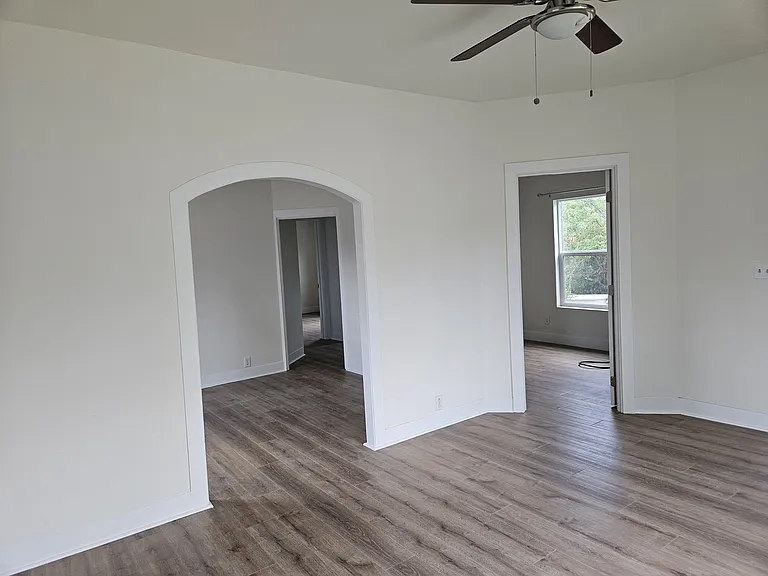 344 Michigan Ave — Photo 12